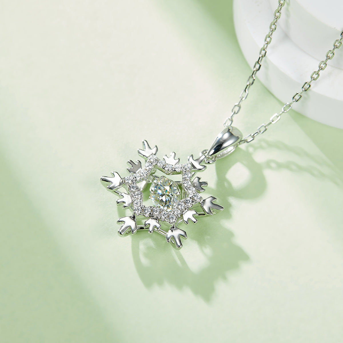 S925 Argent Sterling 0.5ct D Couleur VVS1 Moissanite Lac de neige Collier 45cm Platine plaqué