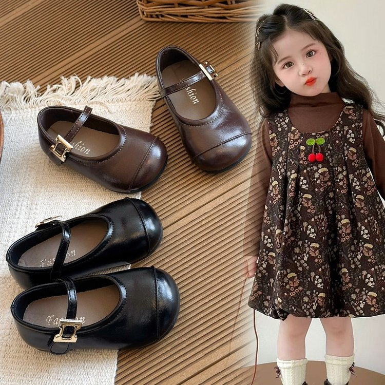 Chaussures en cuir pour filles au printemps