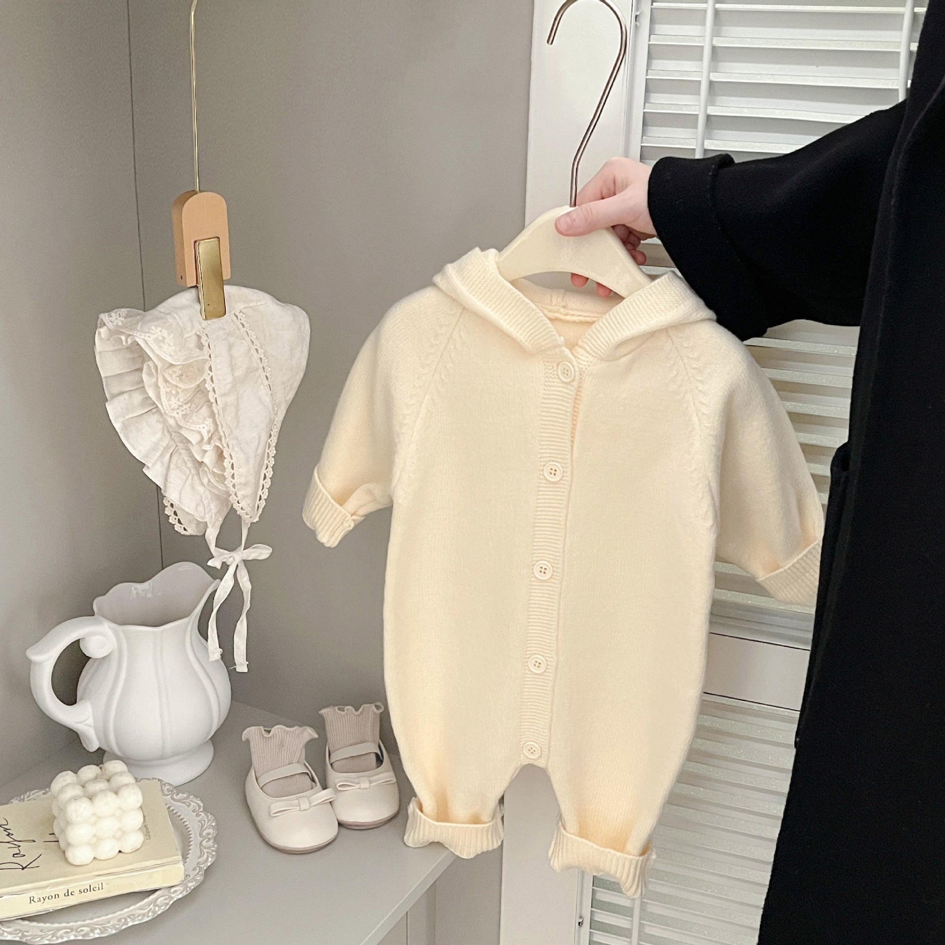Chic One-piece Outfit avec mignon lapin oreilles pour un bébé premier mois parfait pour Outi extérieur