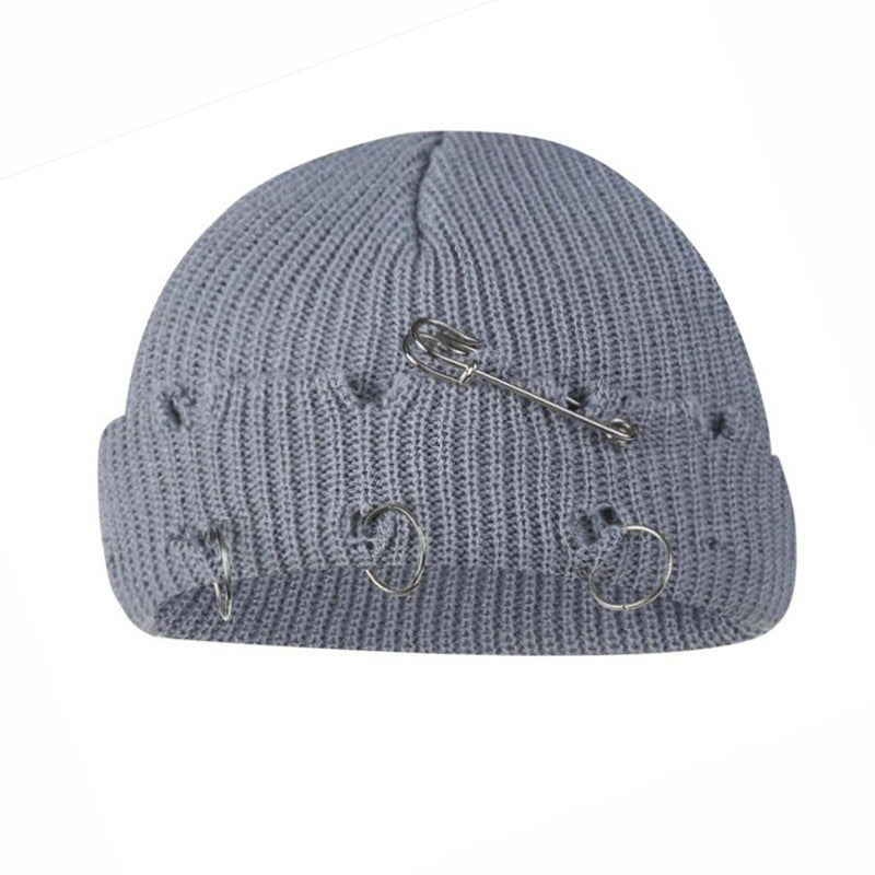 Bonnet en tricot à épingles en fer