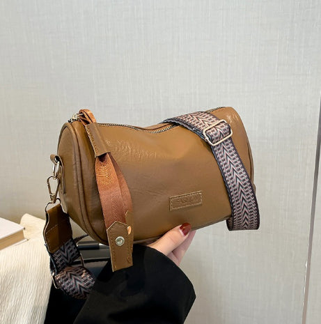 Les sacs de Boston sont en tendance cet automne et l'hiver avec une ambiance rétro