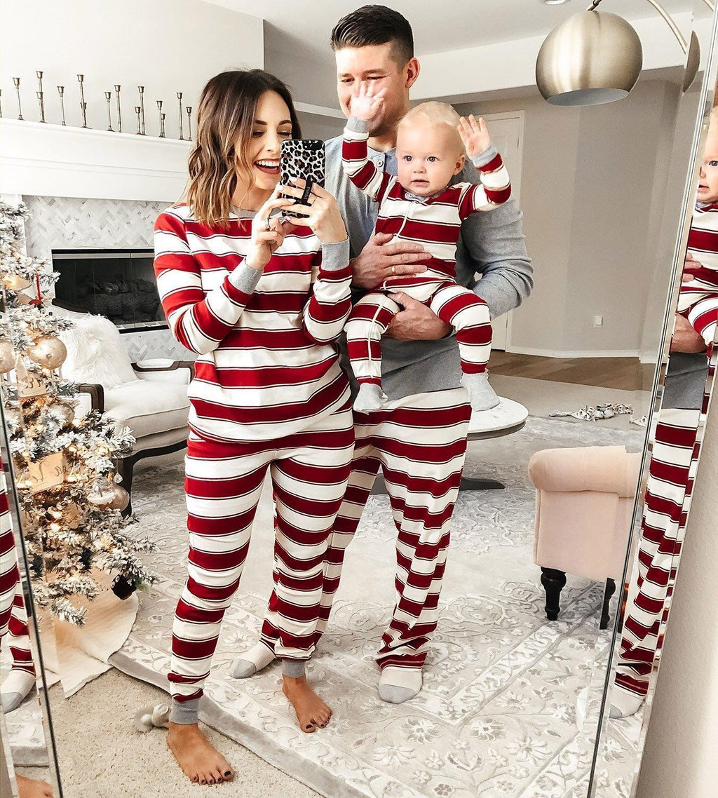 Ensemble famille de Noël rayée parent-enfant