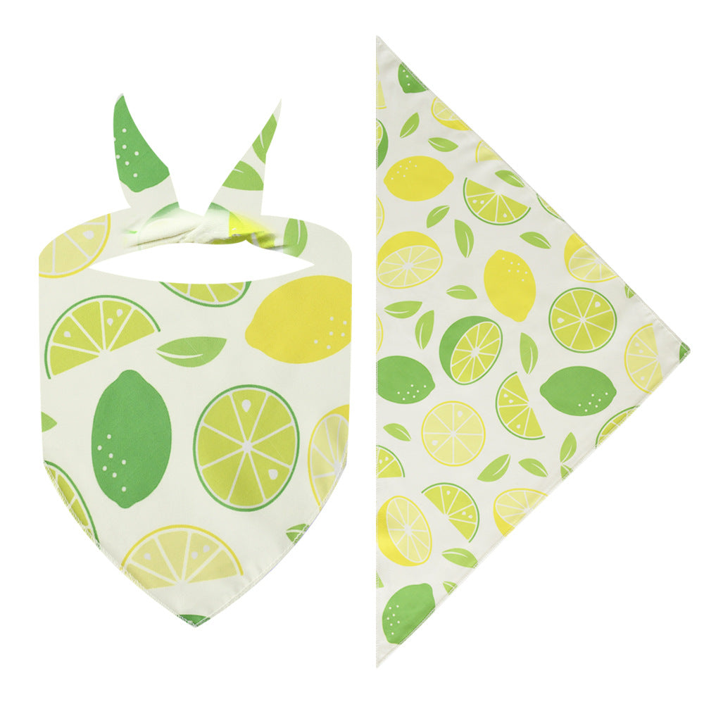 Dessin animé Triangle d'animal de compagnie frais Fruit Polyester imprimé Chat et chien Saliva Serviette écharpe Qui