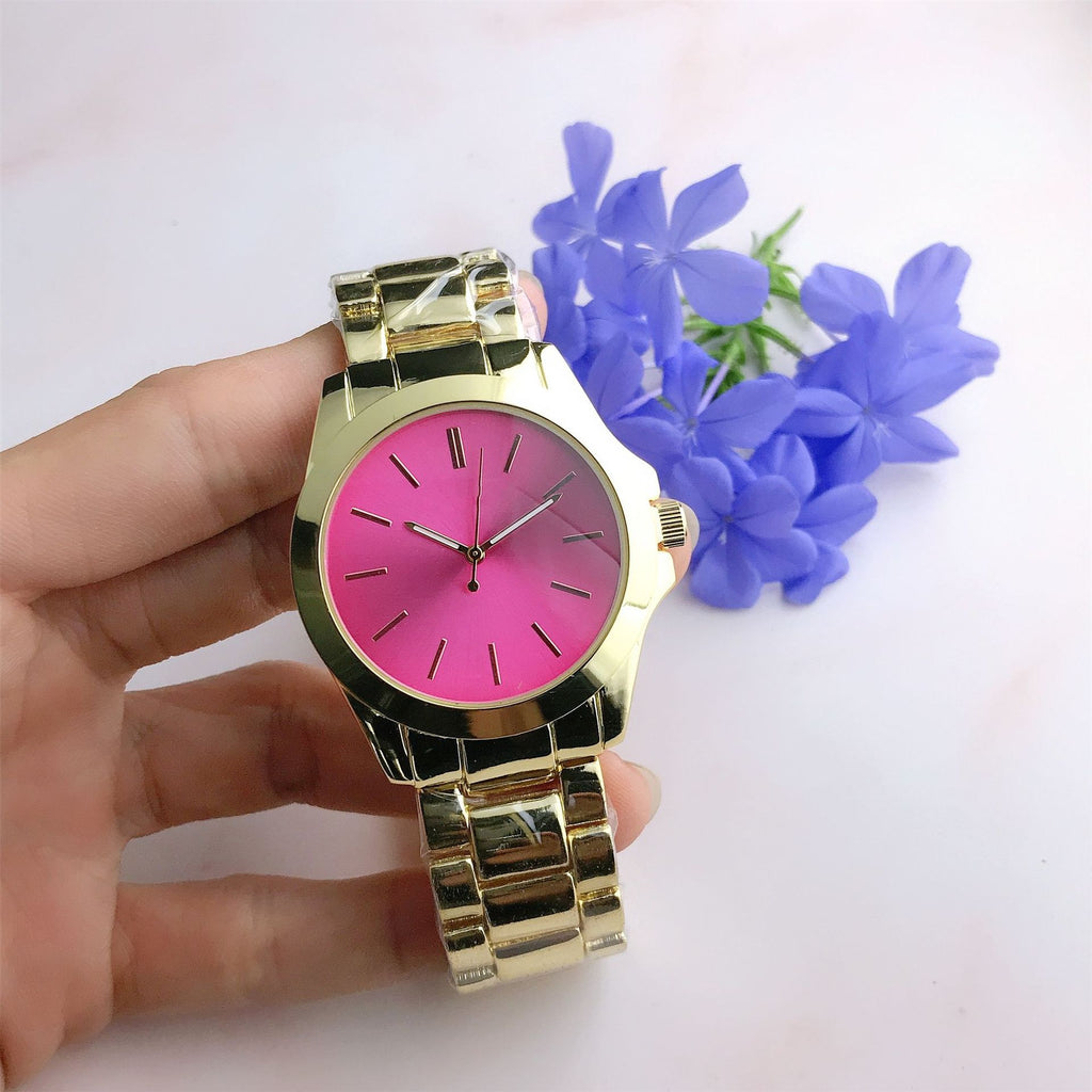 Elégance décontractée et créativité Quartz Wrist Watch Homme et femme Style de matching coréen Si