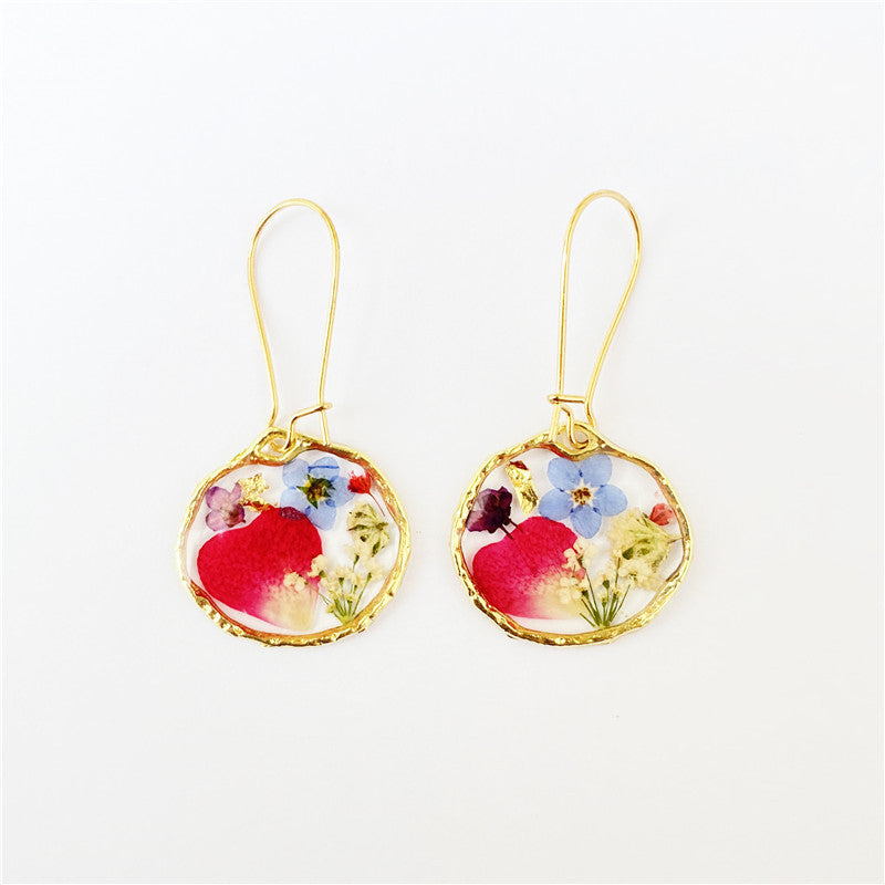Boucles d'oreilles circulaires irrégulières à fleurs séchées de pétale rose