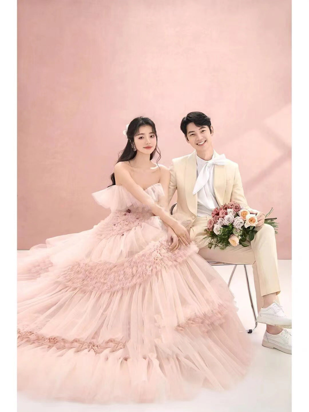 Photographie de rue Pettiskirt Couleur Mesh Tempérament Banquet Robe de mariée légère