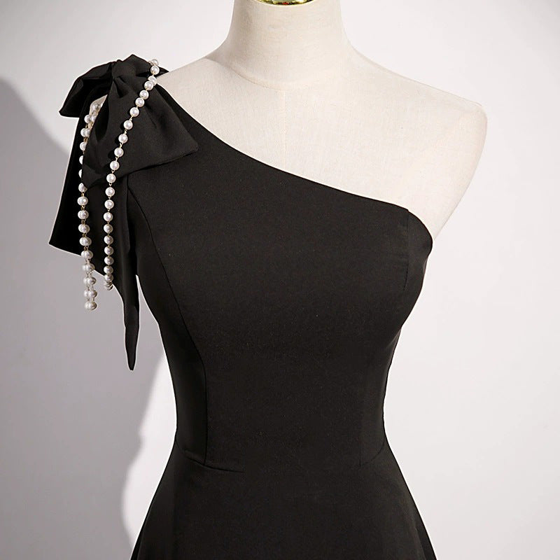Banquet simple Hôte Piano Français Jouer Musique Vocal Art Test Robe de Mode Violon
