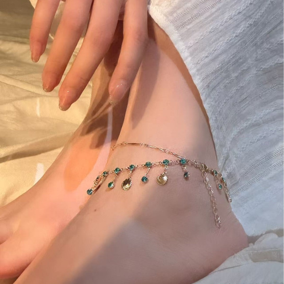 Double couche ultra scintillante Shell Tassel Delicate Anklet