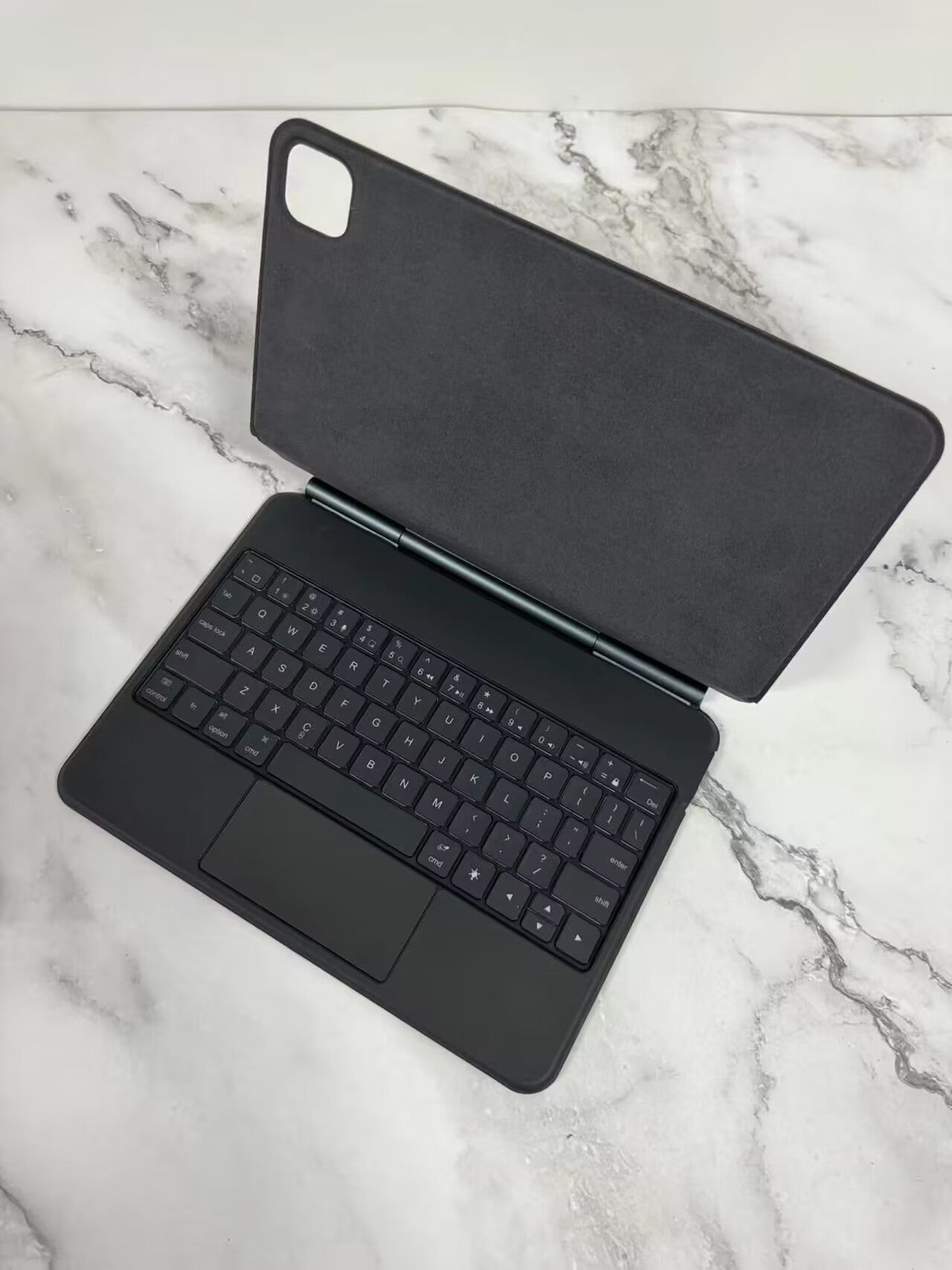 Clavier Bluetooth Tablette magnétique suspension intégrée