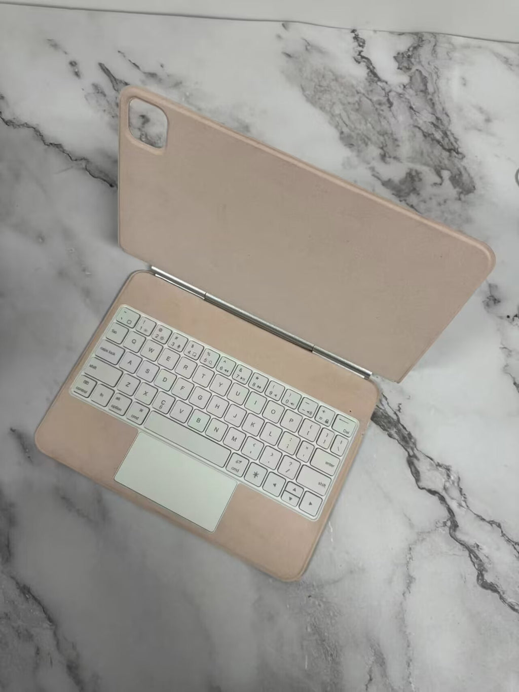 Clavier Bluetooth Tablette magnétique suspension intégrée