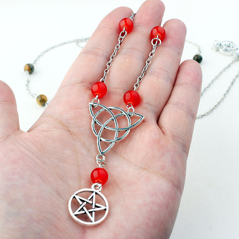 Witchcraft gothique Pentagram Tête chaîne Magic Round Perles Pierre