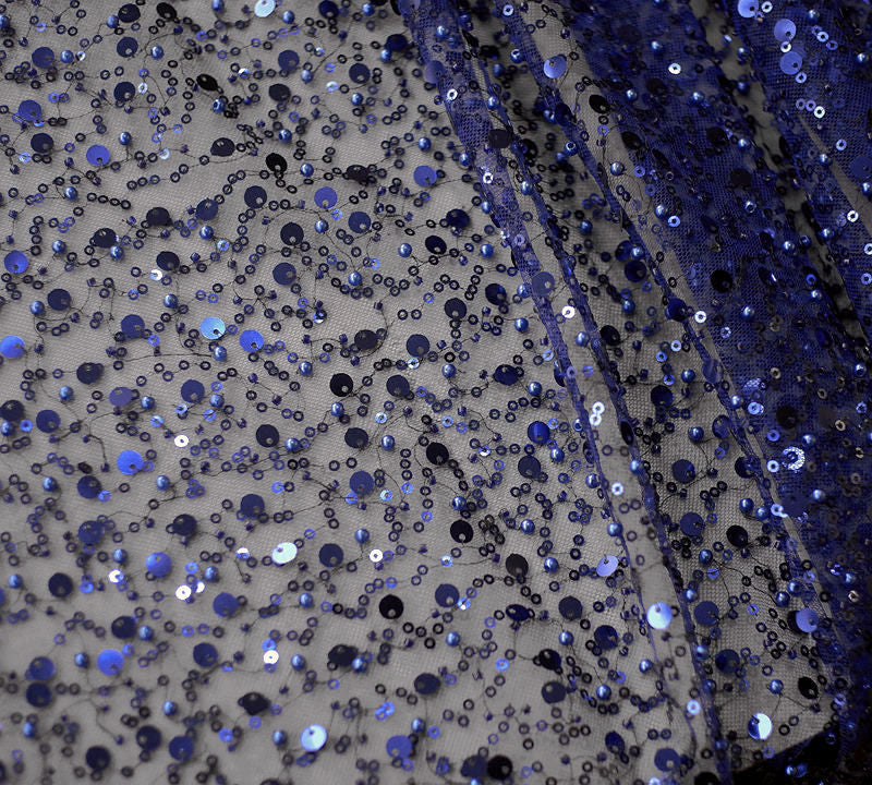 Robe asymétrique à manches simples pour broderie en perles pailletées