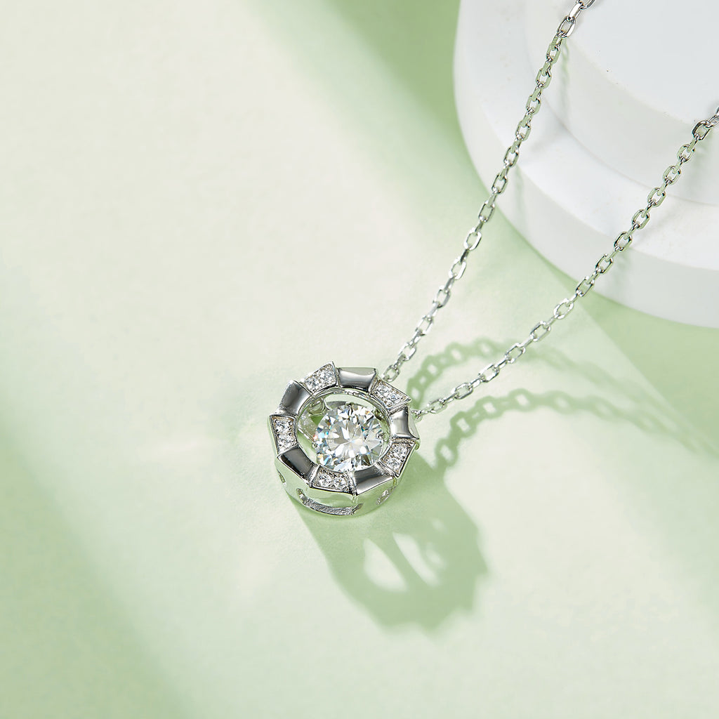S925 Argent Sterling 0.5ct D Couleur VVS1 Moissanite Col rond circulaire 45cm Platine