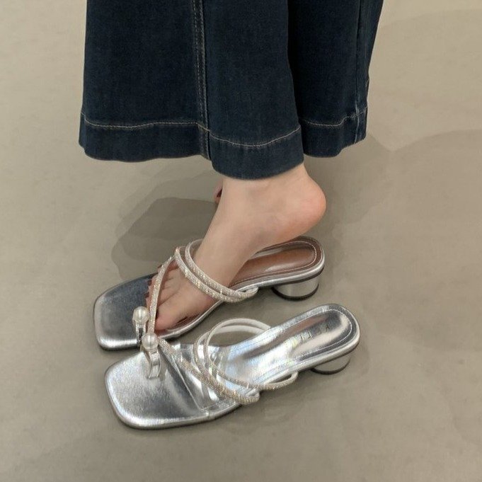 Pantoufles d'orteils pour femmes Outdoor d'été porter des sandales de plage à talons hauts pour des robes correspondantes