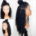 Petits cheveux bouclés africains