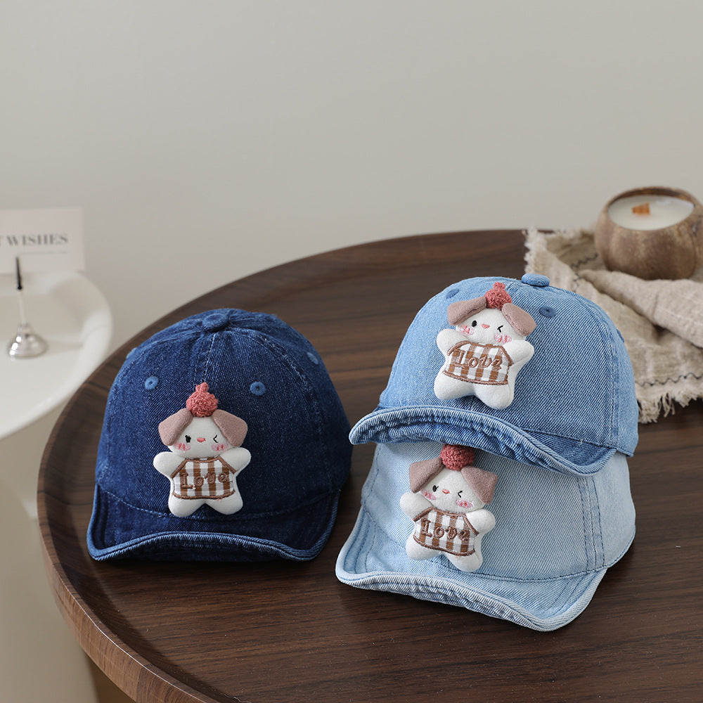Jouet en peluche cartoon garçon et fille d'été avec haut doux et mignon style casquette de baseball