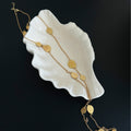 Collier long à dessin métallique plaqué or pour femmes