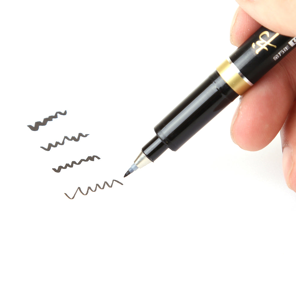 Stylo de calligraphie signature