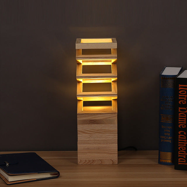 Lampe de table en bois massif créatif