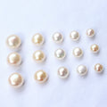 Perles blanches plates rondes en eau douce naturelle de couleur Aurora