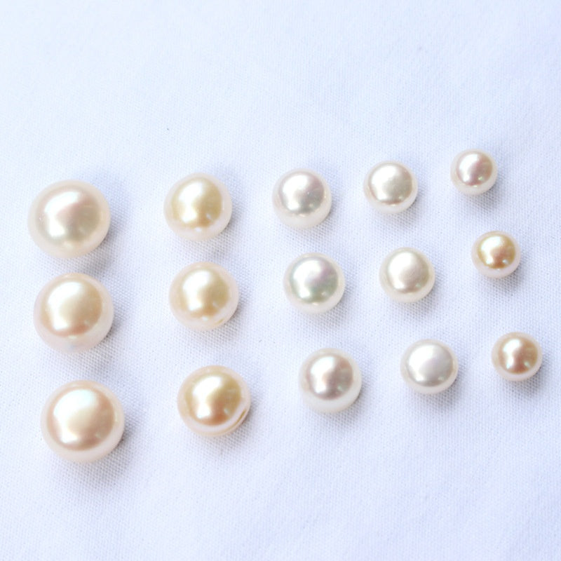 Perles blanches plates rondes en eau douce naturelle de couleur Aurora