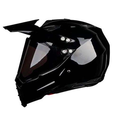Beau casque complet de moto hors route