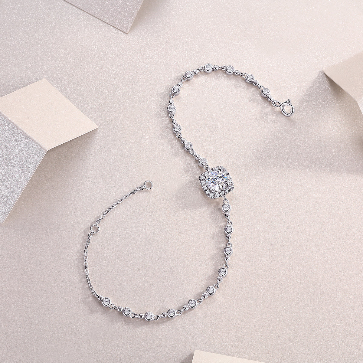 S925 Argent 1ct Coussin Halo Moissanite Bracelet