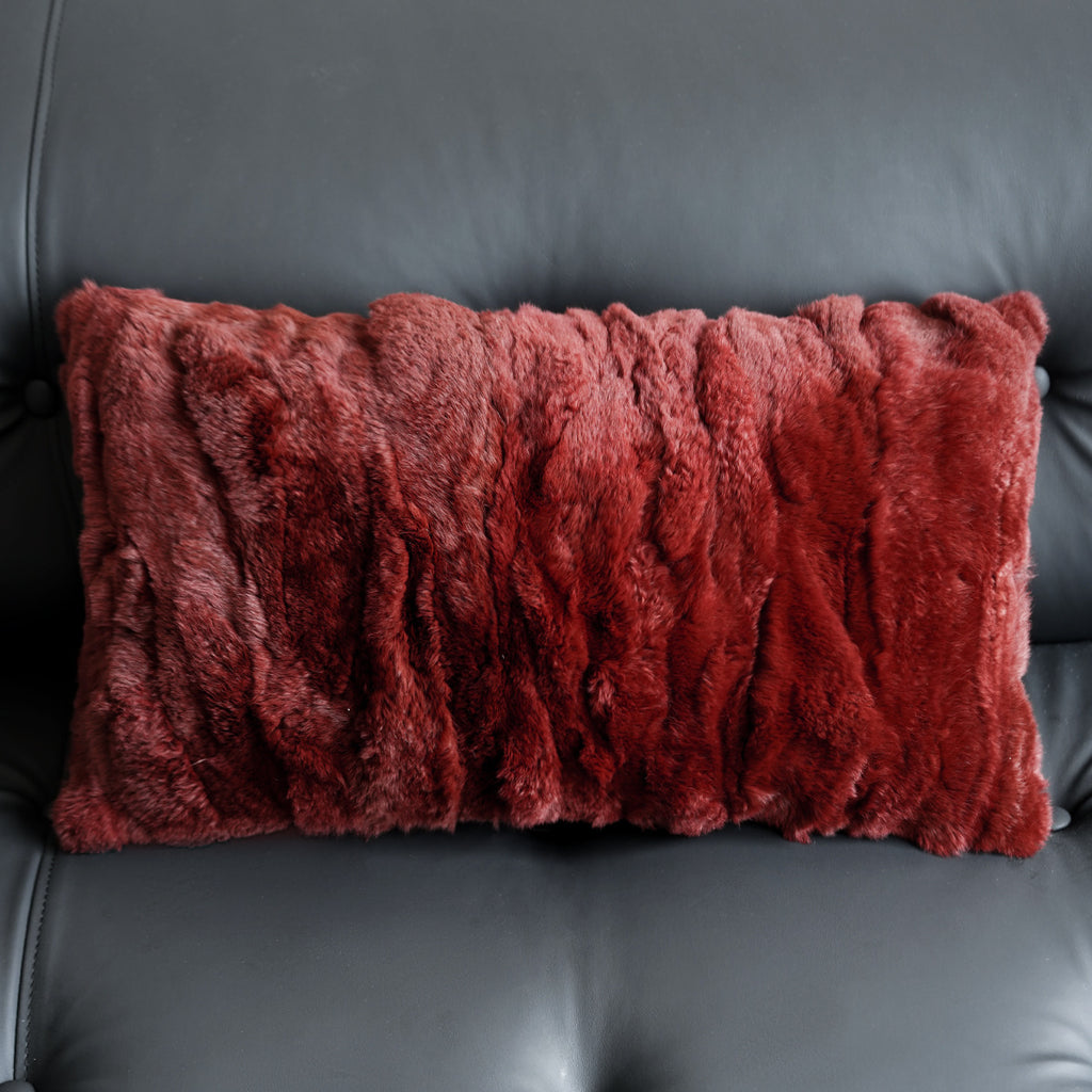 Coussin en fourrure de lapin Rex rouge vin vintage léger-luxe