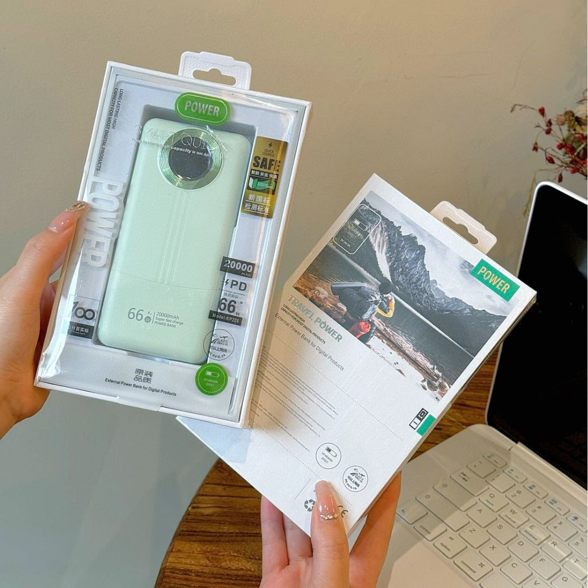 PD Fast Charge Power Bank 66W Super est livré avec câble de recharge