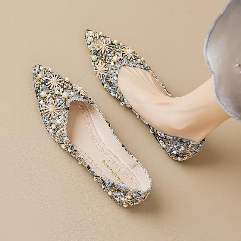 Chaussures de femmes plates pointues à bout large avec strass et impression métallique