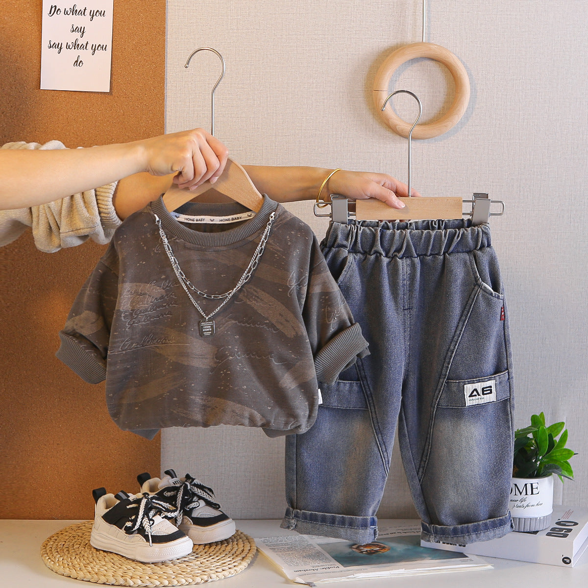 Garçons de printemps à manches longues Hoodie et Pantalons ensemble