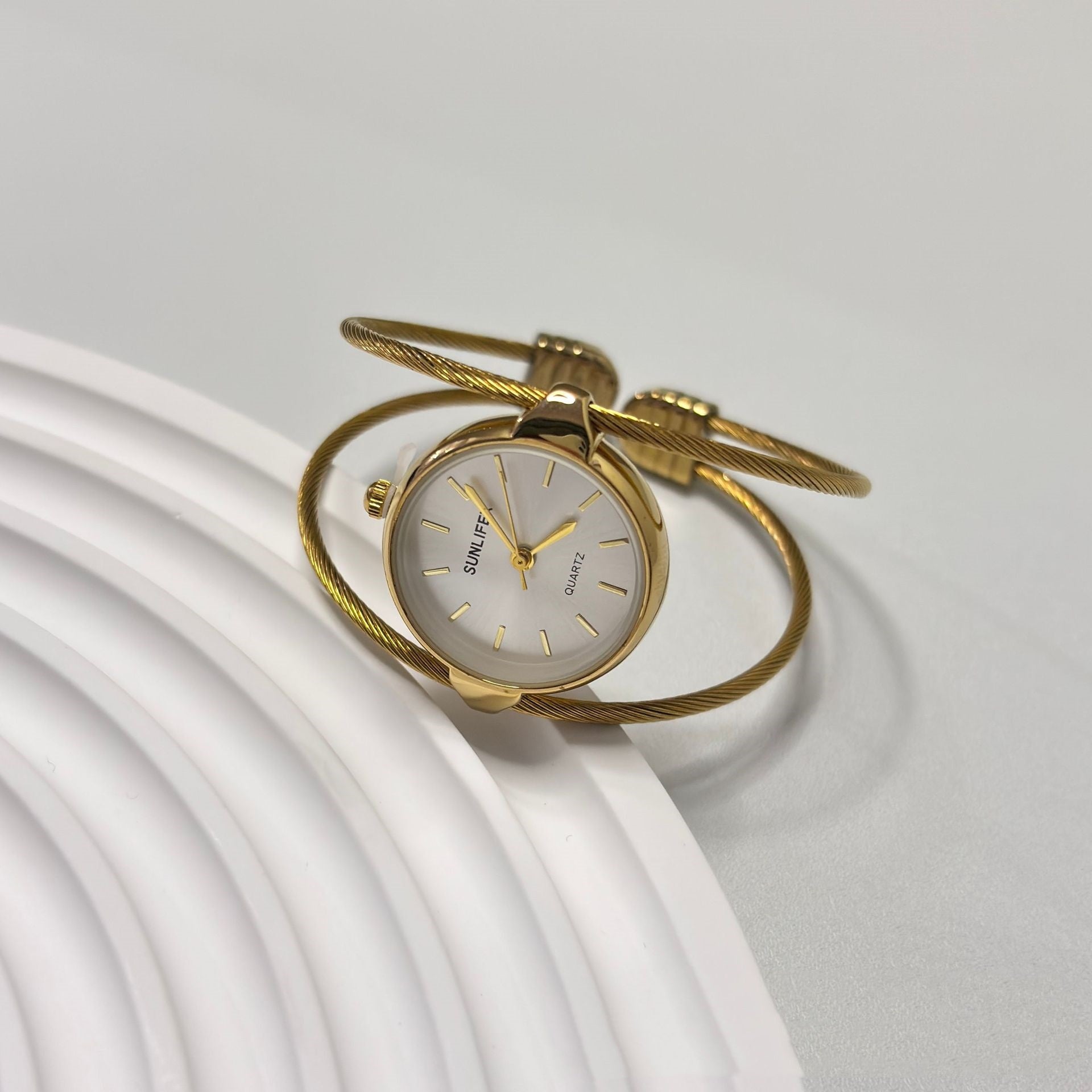Femmes Minimaliste Montre Bangle Ouverte