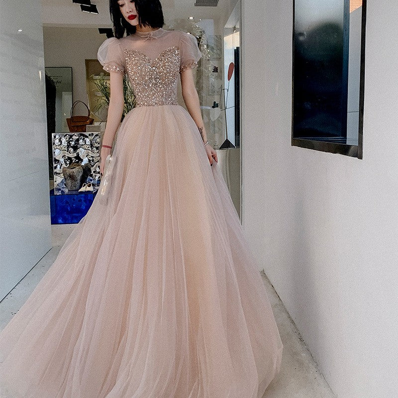 Robe de mariée pour la réunion annuelle du banquet Performance