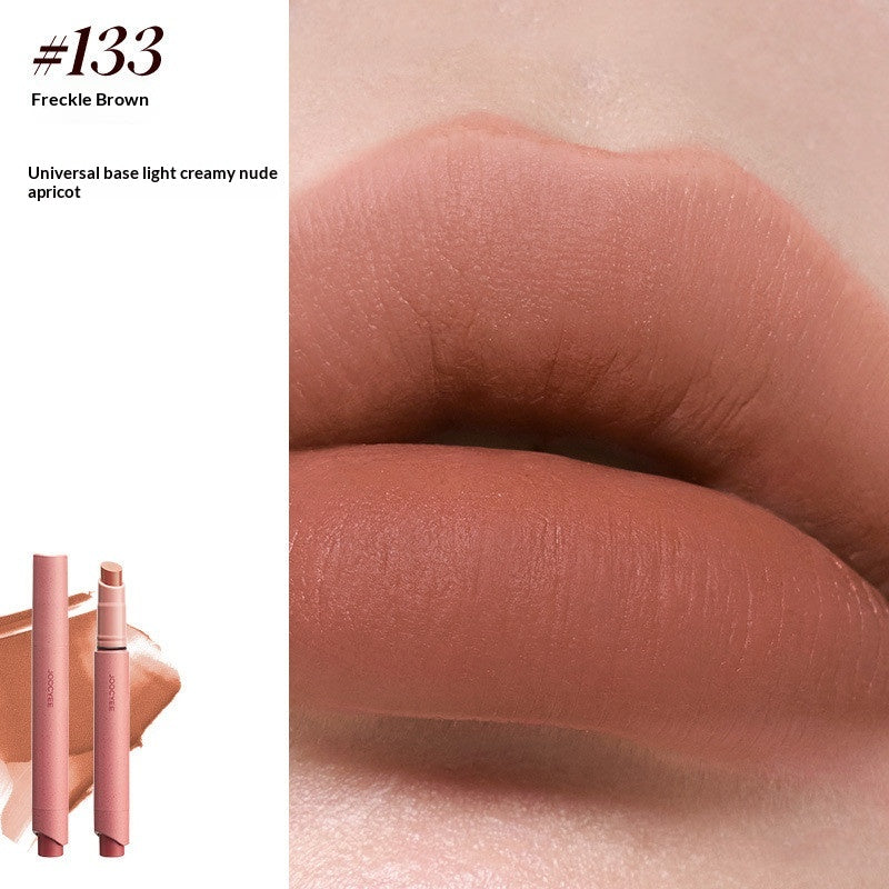 Matte Lip Liner dans un teint de levure pour un doux