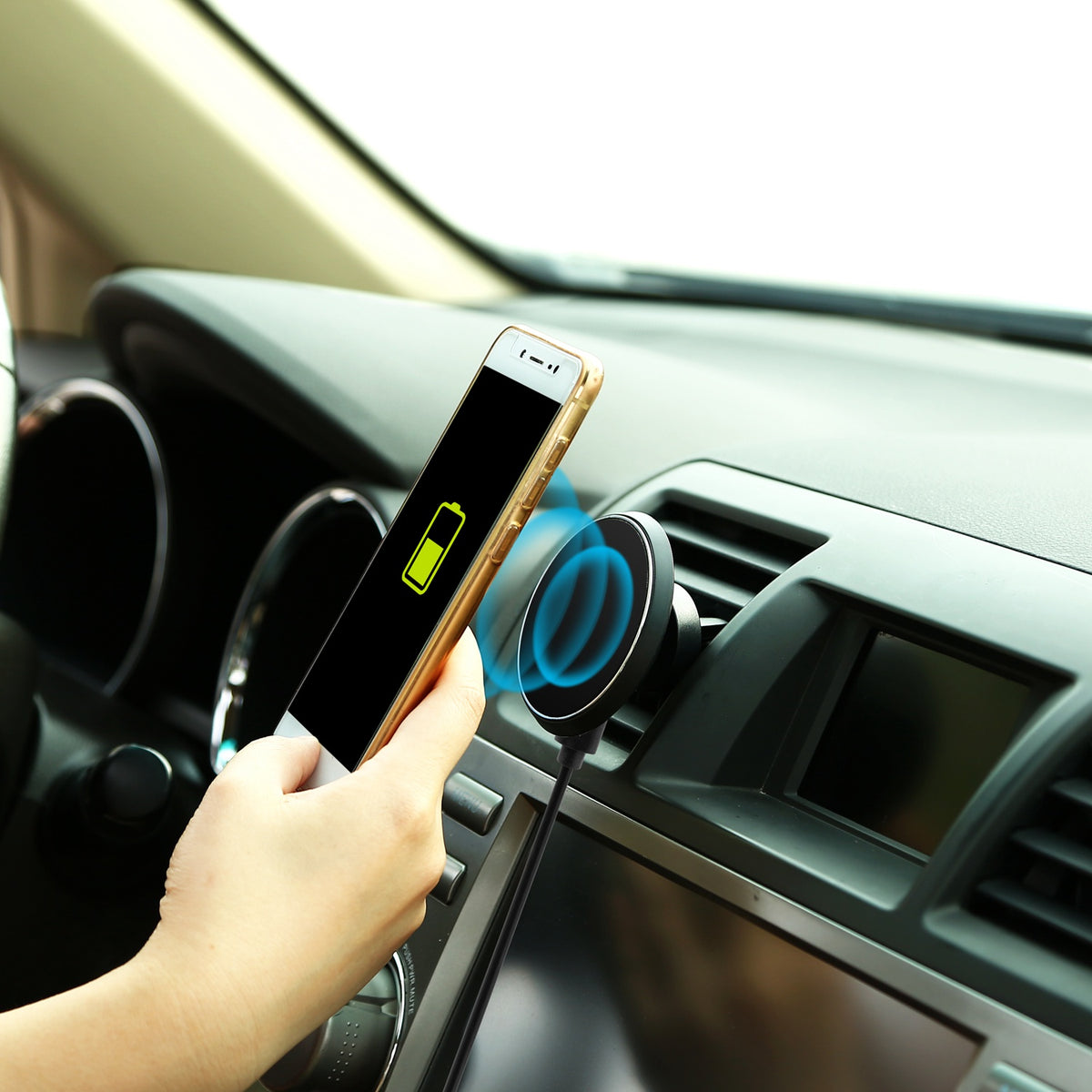 Chargeur de téléphone de voiture sans fil Qi magnétique 1Pc pour téléphone IOS XS MAX XR Galaxy S10