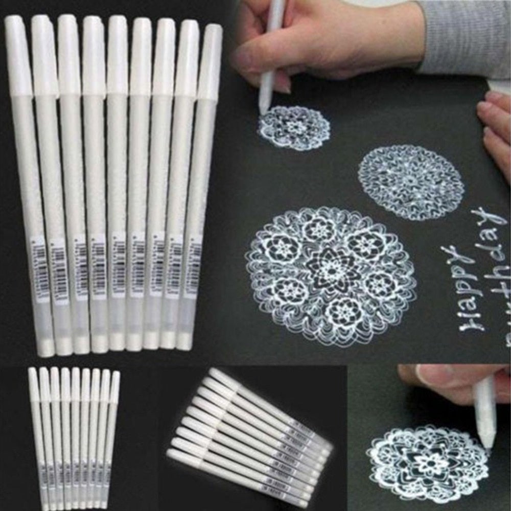 Stylo surligneur peint à la main avec carte noire
