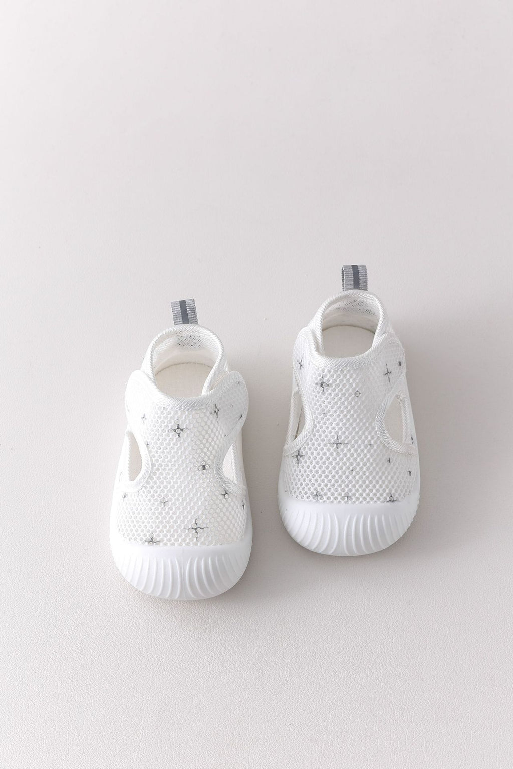 Chaussure d'été pour bébés sans glissade