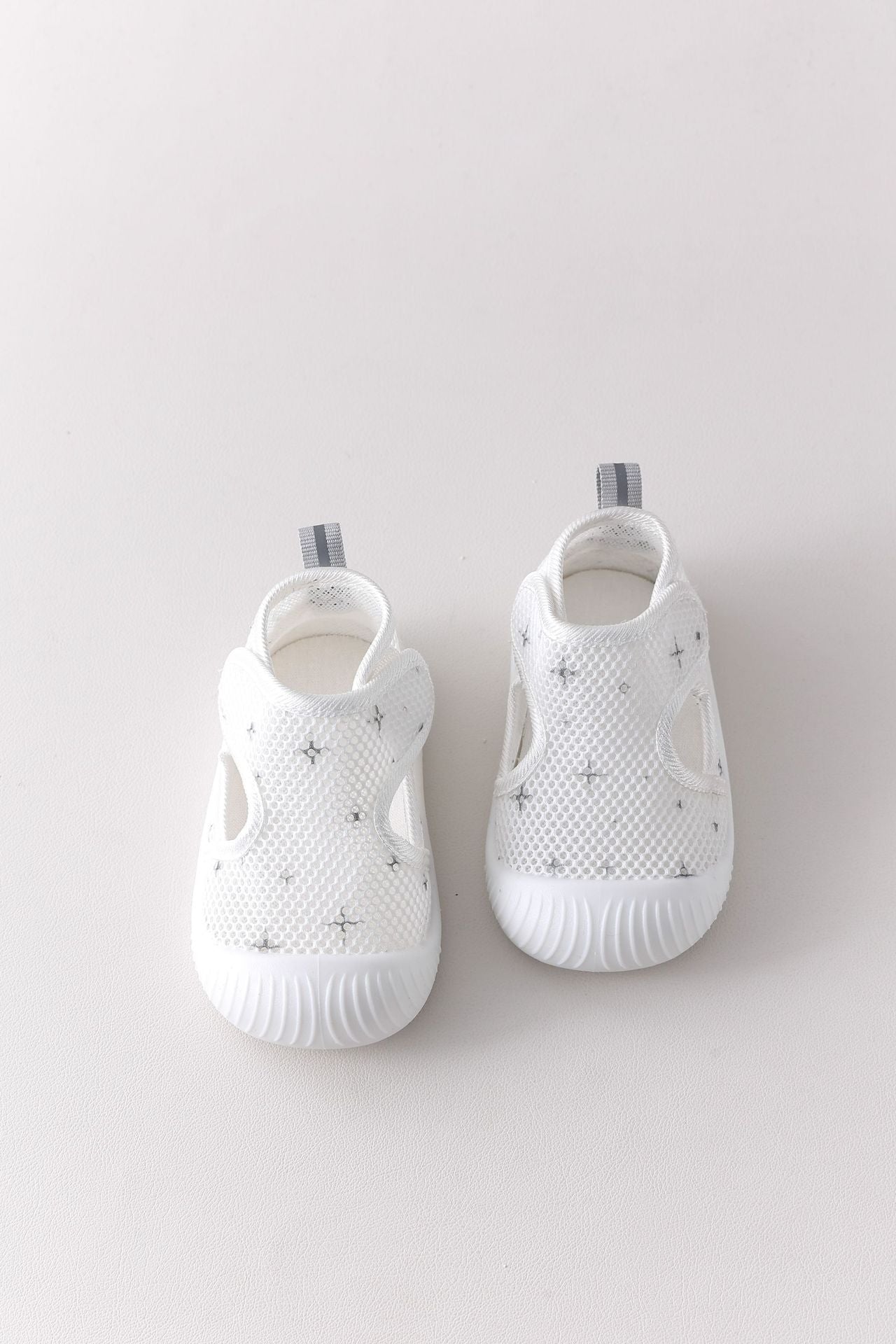 Chaussure d'été pour bébés sans glissade