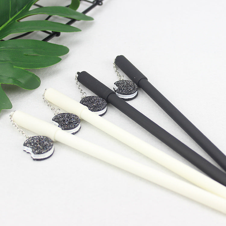 Popular Black and White Pendant Gel Pen Student Creativity