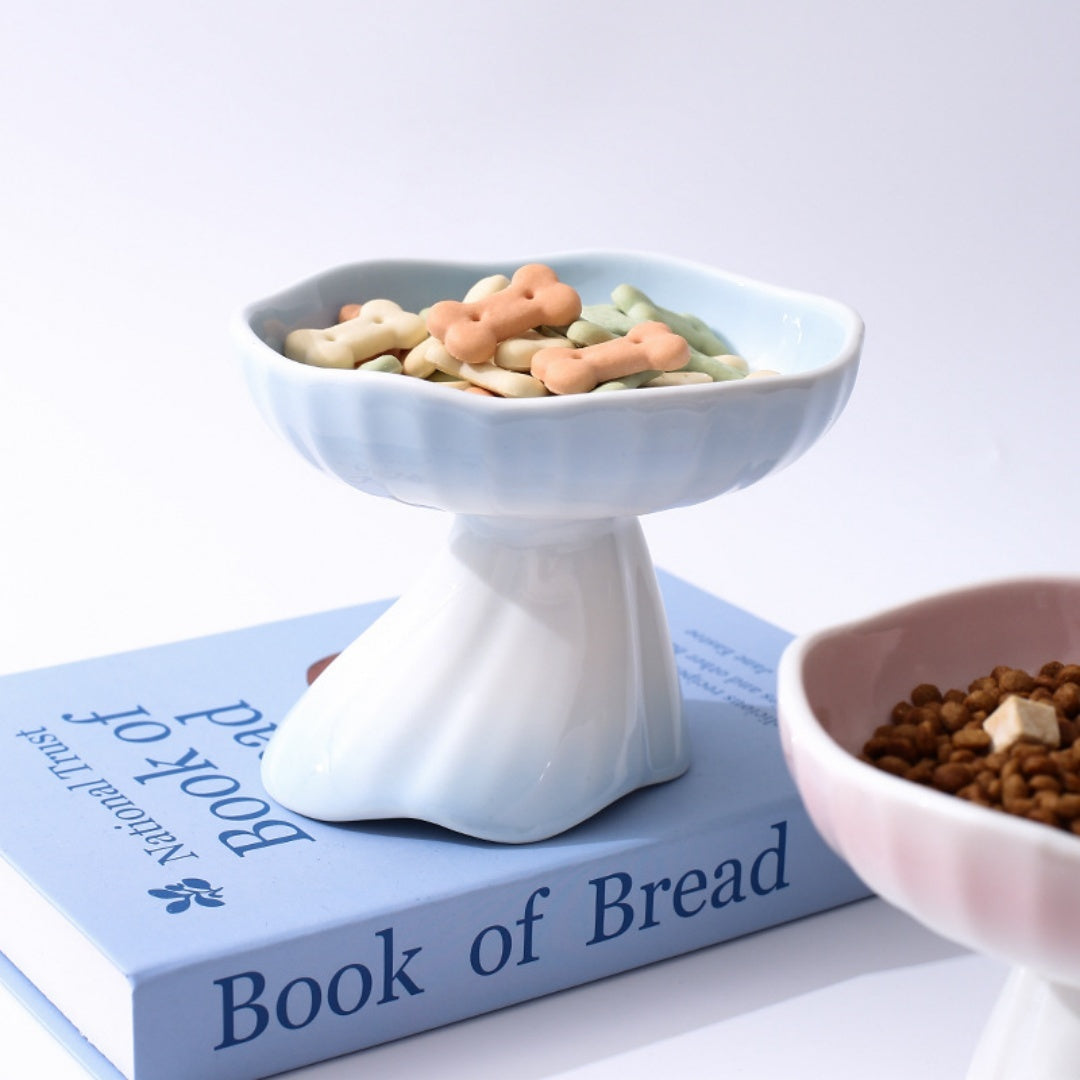 Élevé en céramique graduée en forme de robe Pet Water & Food Bowl pour chats et chiens