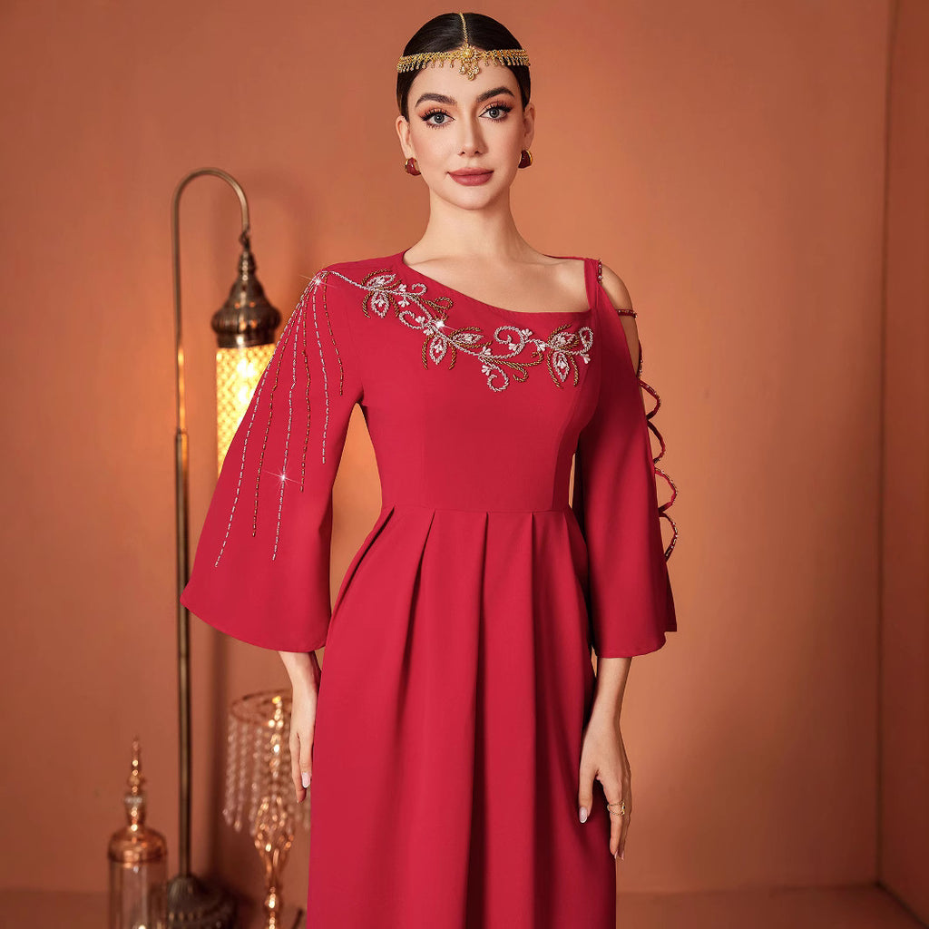 Modèle Red Designer Perceuse de couture à main dans l'industrie lourde Robe hors de l'épaule