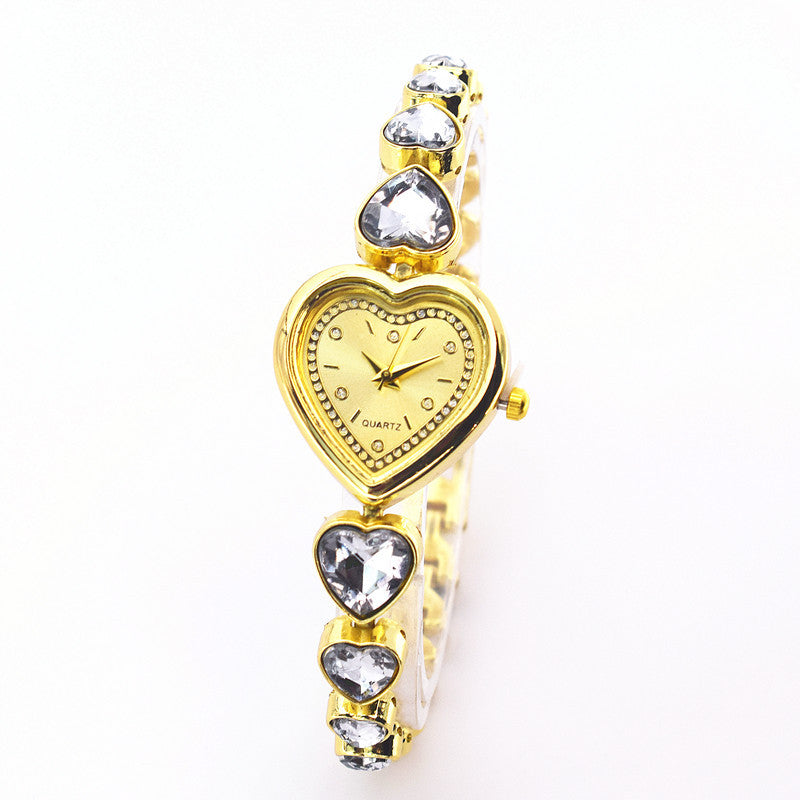 Montres en diamant en forme de coeur pour femmes