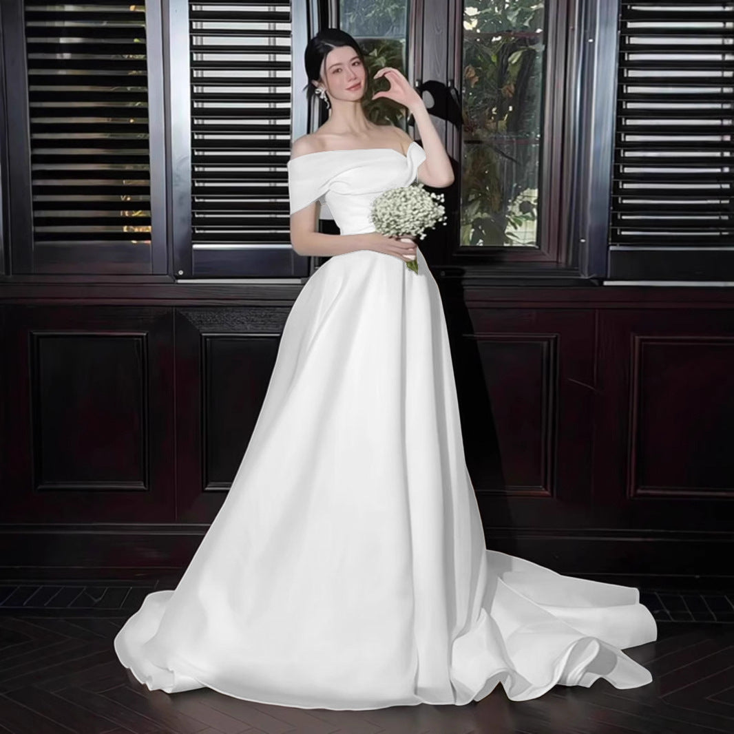 Élégante Satin hors-épaule robe de mariée légère simple et sophistiquée
