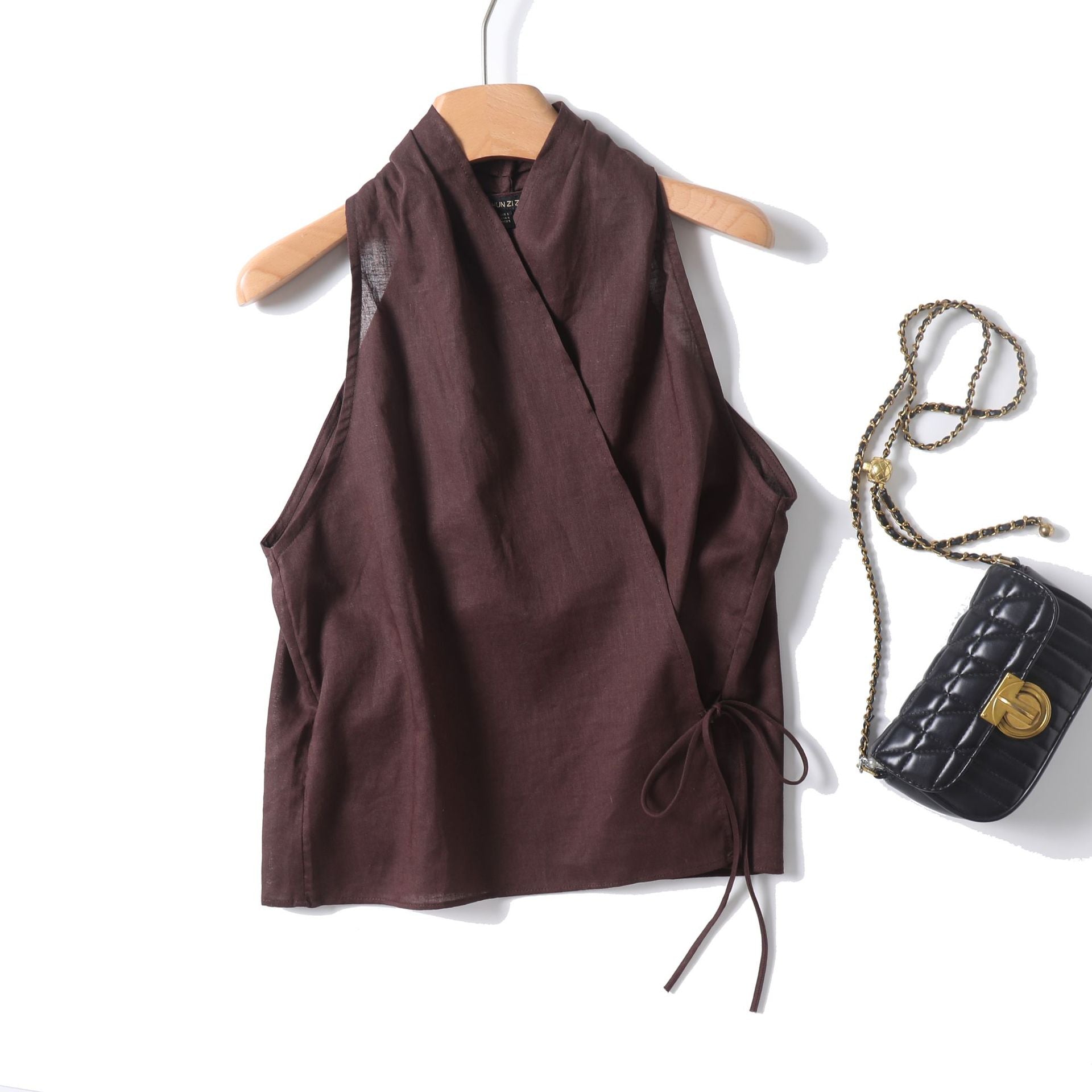 Old-money-style Halter-neck V-neck Top sans manches