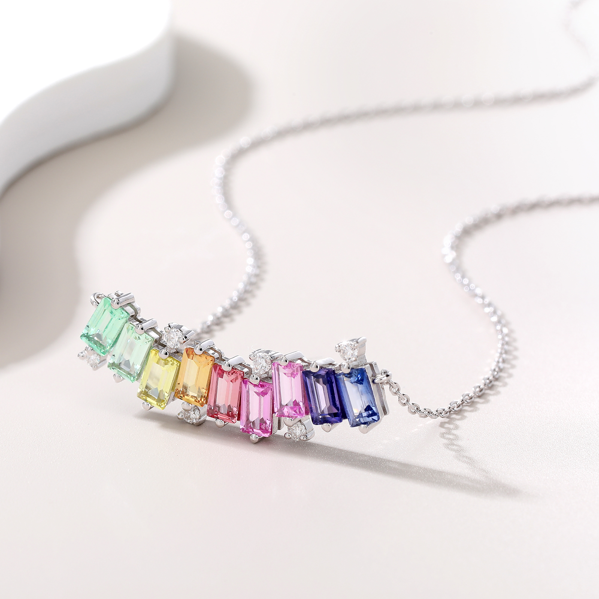 S925 Argent Sterling Rectangle Rainbow Lab-Grown Gemstone Collier 45cm Platinum plaqué Wi