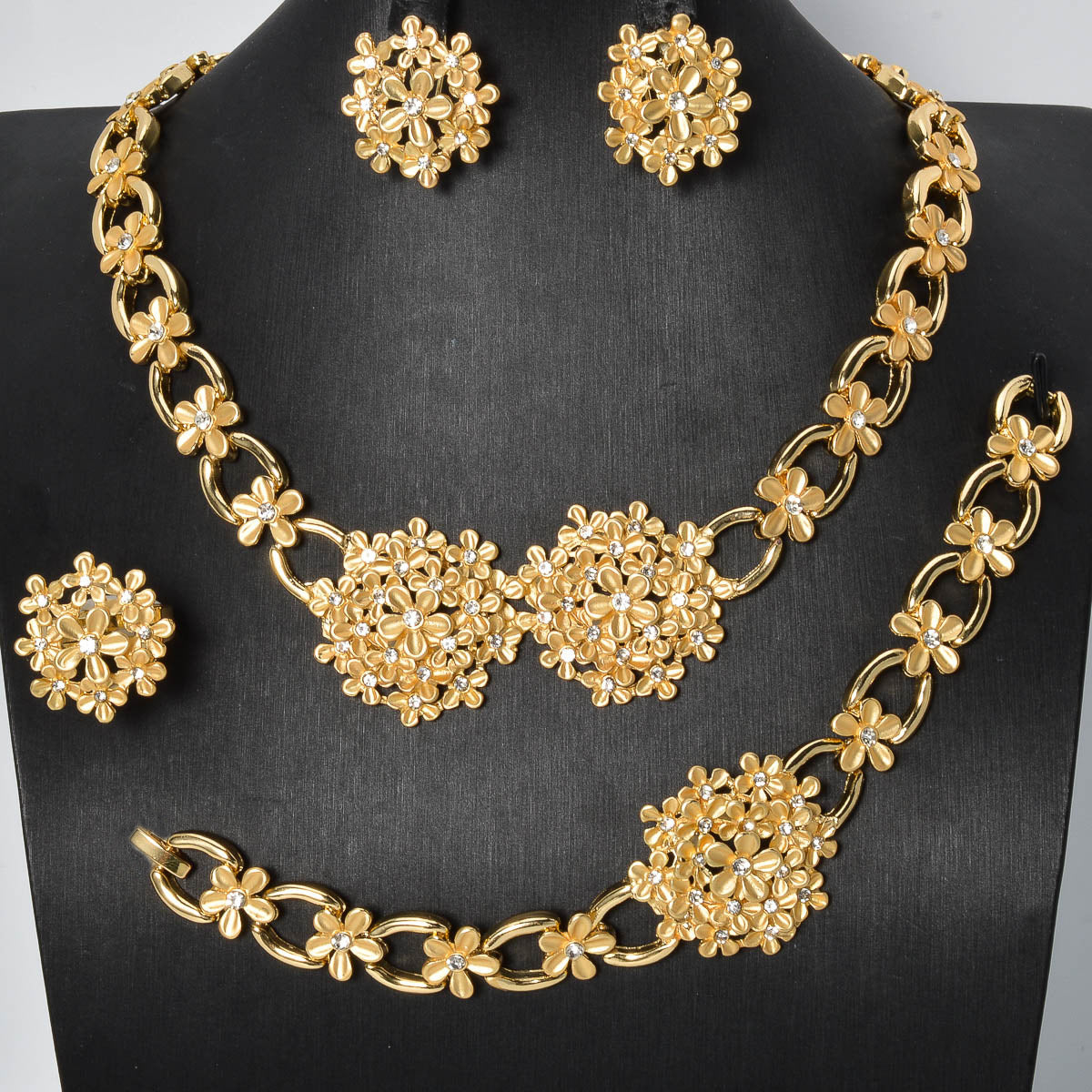 Bijoux Floral tendance européen et américain orné de diamants