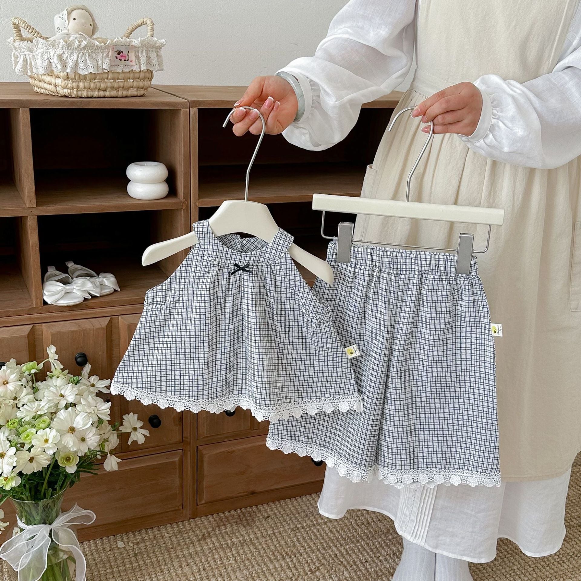Set de deux pièces à la mode de style coréen pour bébé filles sans manches et pantalons