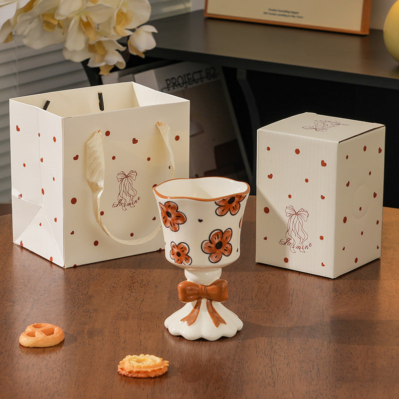 Niche Bow-tie Stem Glass