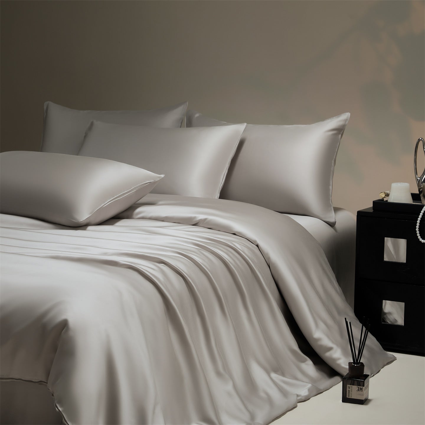 Luxury affordable haut de gamme Tencel Ensemble de literie de quatre pièces et couverture de couette