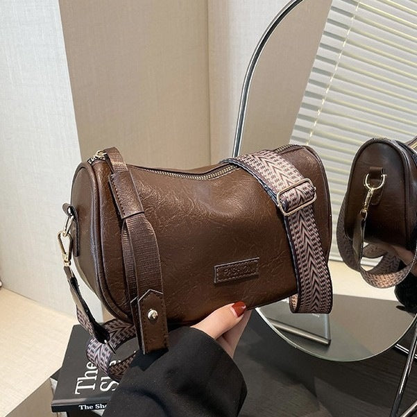 Les sacs de Boston sont en tendance cet automne et l'hiver avec une ambiance rétro